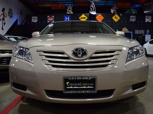 Used 2009 Toyota Camry LE image 10