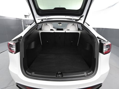 Used 2021 Tesla Model Y Performance image 39