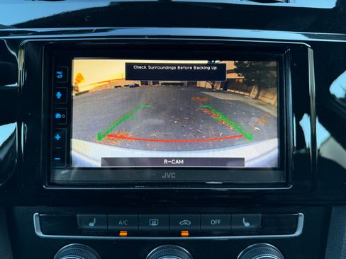 Used 2016 Volkswagen GTI image 16