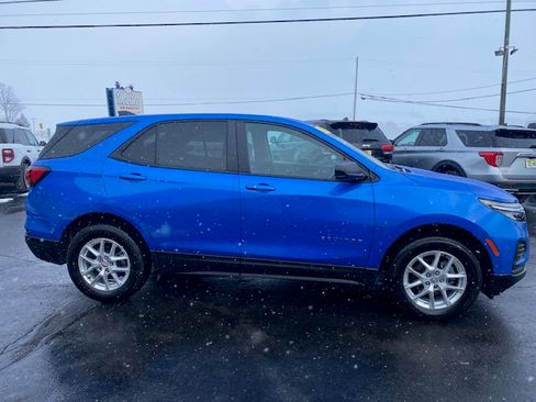 Used 2024 Chevrolet Equinox LS image 3