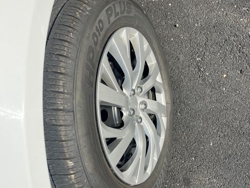 Used 2011 Chevrolet Impala LS image 23