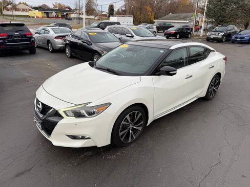 Used 2018 Nissan Maxima Platinum image 2