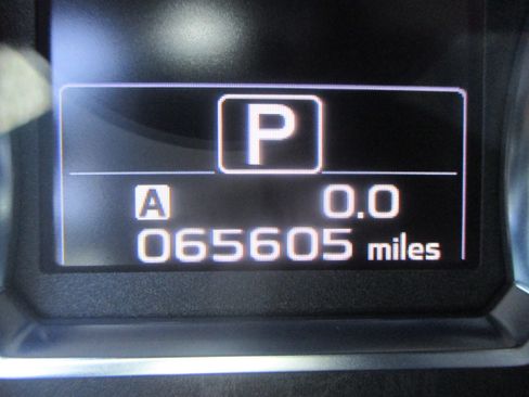 Used 2017 Subaru Forester 2.5i Touring AWD/4WD image 3