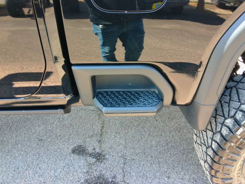 Used 2022 GMC Sierra 2500 AT4 image 27