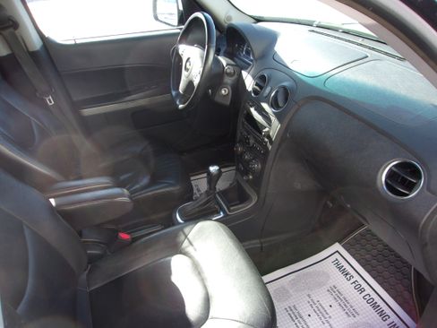 Used 2011 Chevrolet HHR LT image 4
