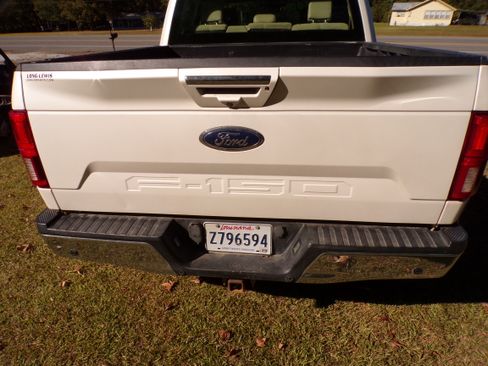 Used 2019 Ford F150 Lariat image 5