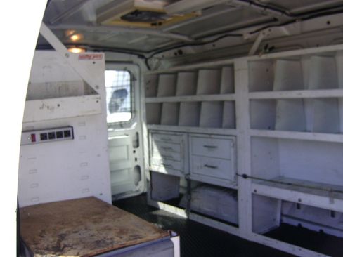Used 2006 Ford E-350 and Econoline 350 image 9