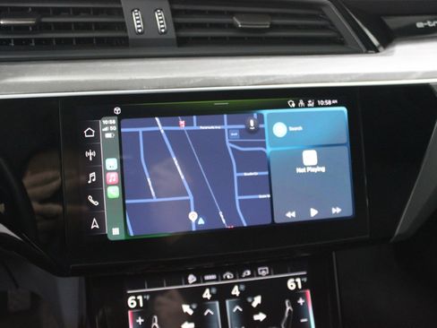 Used 2024 Audi Q8 e-tron Premium image 20