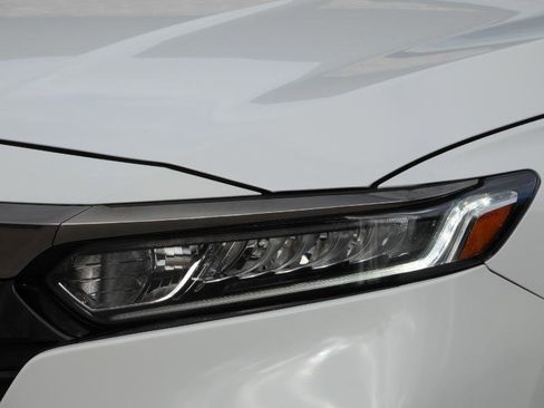 Used 2020 Honda Accord Sport image 4