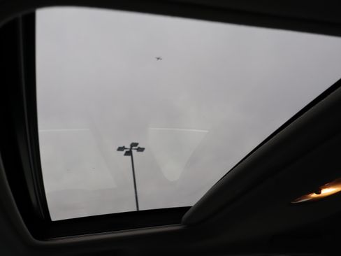 Used 2013 Lexus CT 200h Premium image 31