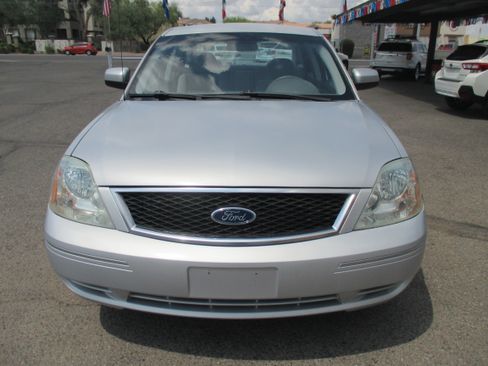 Used 2005 Ford Five Hundred SE AWD image 12
