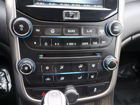 Used 2014 Chevrolet Malibu LT image 25