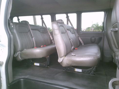 Used 2020 Chevrolet Express 3500 LS image 6