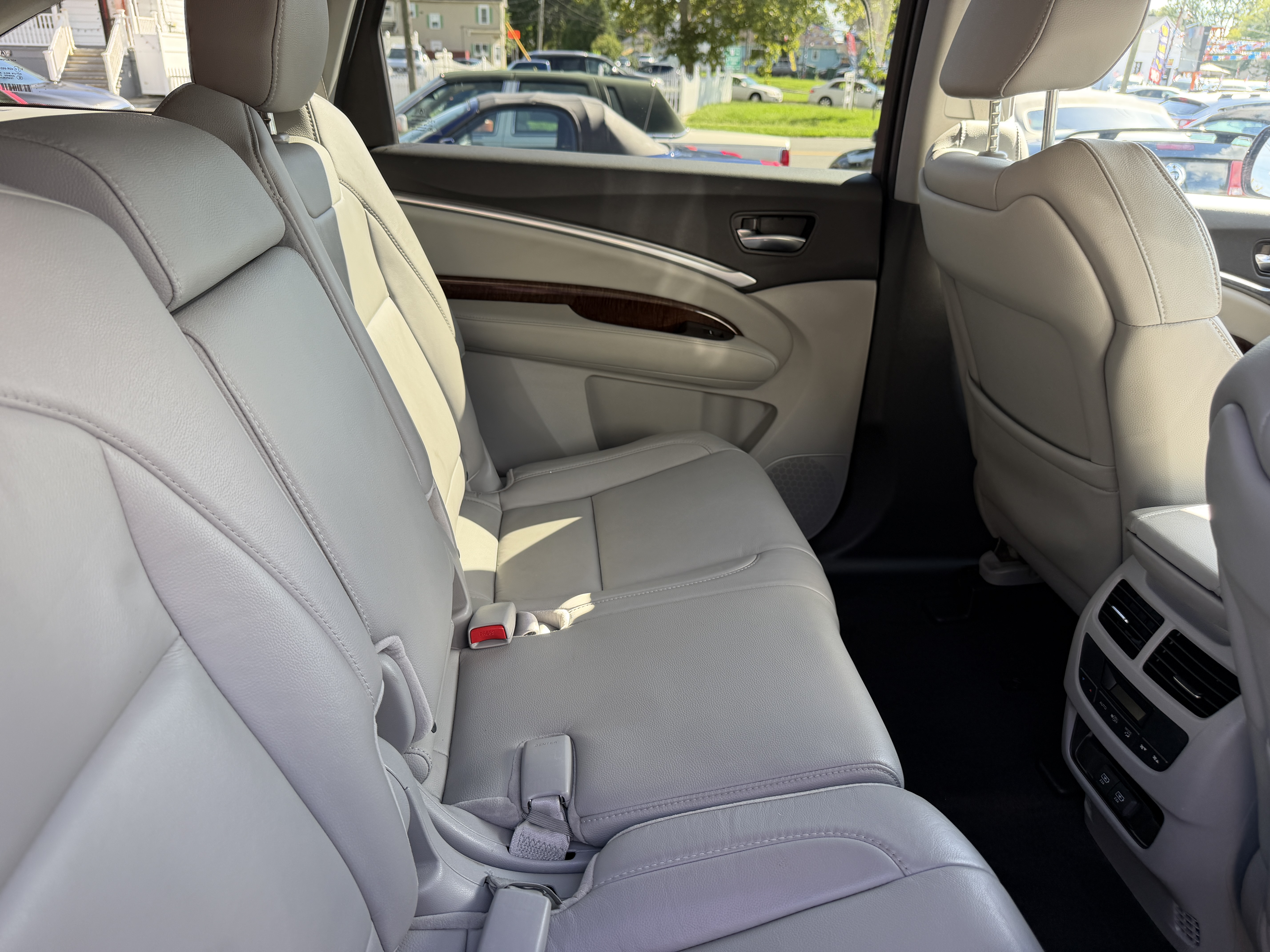 Used 2020 Acura MDX SH-AWD image 26