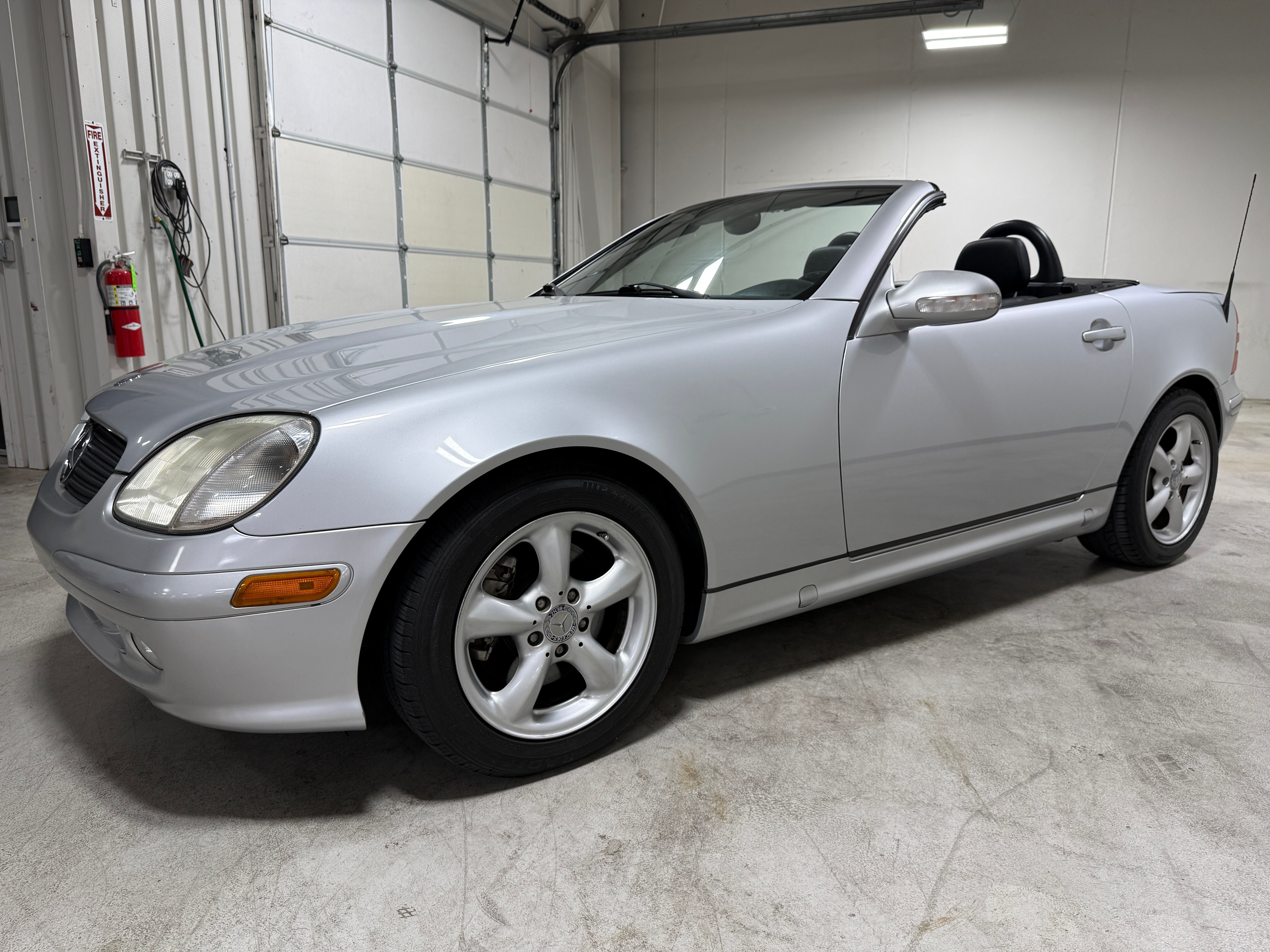 Used 2001 Mercedes-Benz SLK 320 image 10