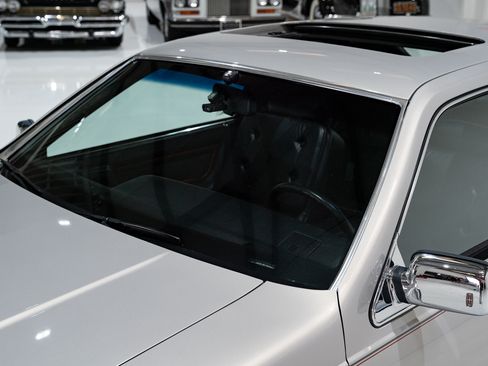 Used 1990 Lincoln Mark VII Blass image 34