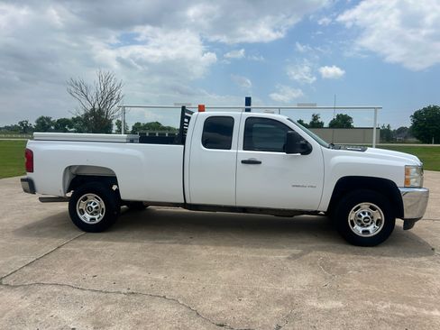 Used 2013 Chevrolet Silverado 2500 RWD image 4