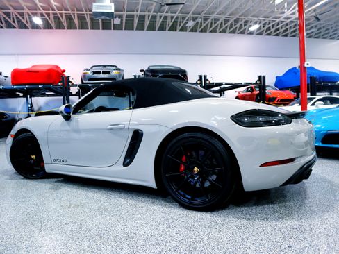 Used 2024 Porsche 718 Boxster GTS image 17