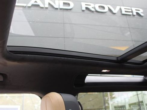 New 2025 Land Rover Defender 90 V8 image 21