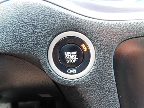 Used 2018 Dodge Charger SXT RWD image 15