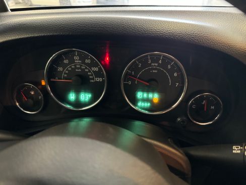 Used 2014 Jeep Wrangler Sahara image 12