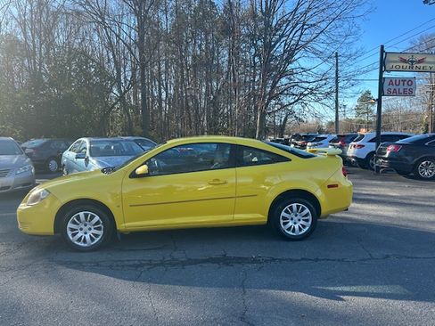 Used 2009 Chevrolet Cobalt LT image 2