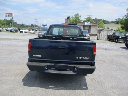 Used 2003 Chevrolet S10 Pickup 2WD Regular Cab image 7