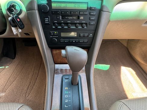 Used 1999 Lexus ES 300 FWD image 11