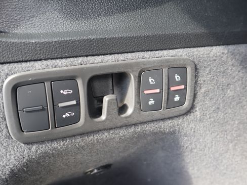 Used 2021 Audi Q7 3.0T Prestige image 47