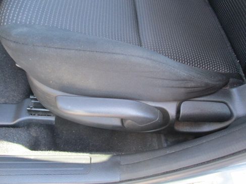 Used 2013 MAZDA MAZDA3 i Touring image 18