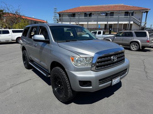 Used 2009 Toyota Sequoia SR5 image 11