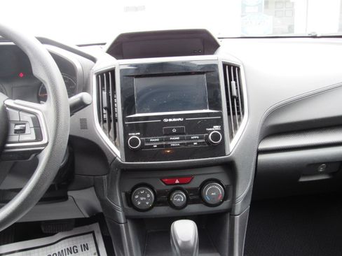 Used 2017 Subaru Impreza 2.0i Premium image 20