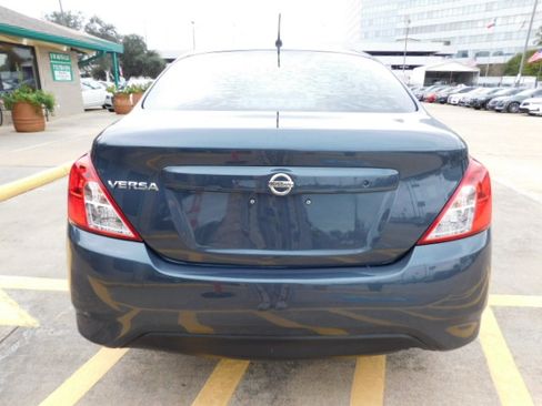 Used 2017 Nissan Versa S image 8