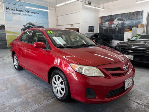 Used 2011 Toyota Corolla LE FWD image 13