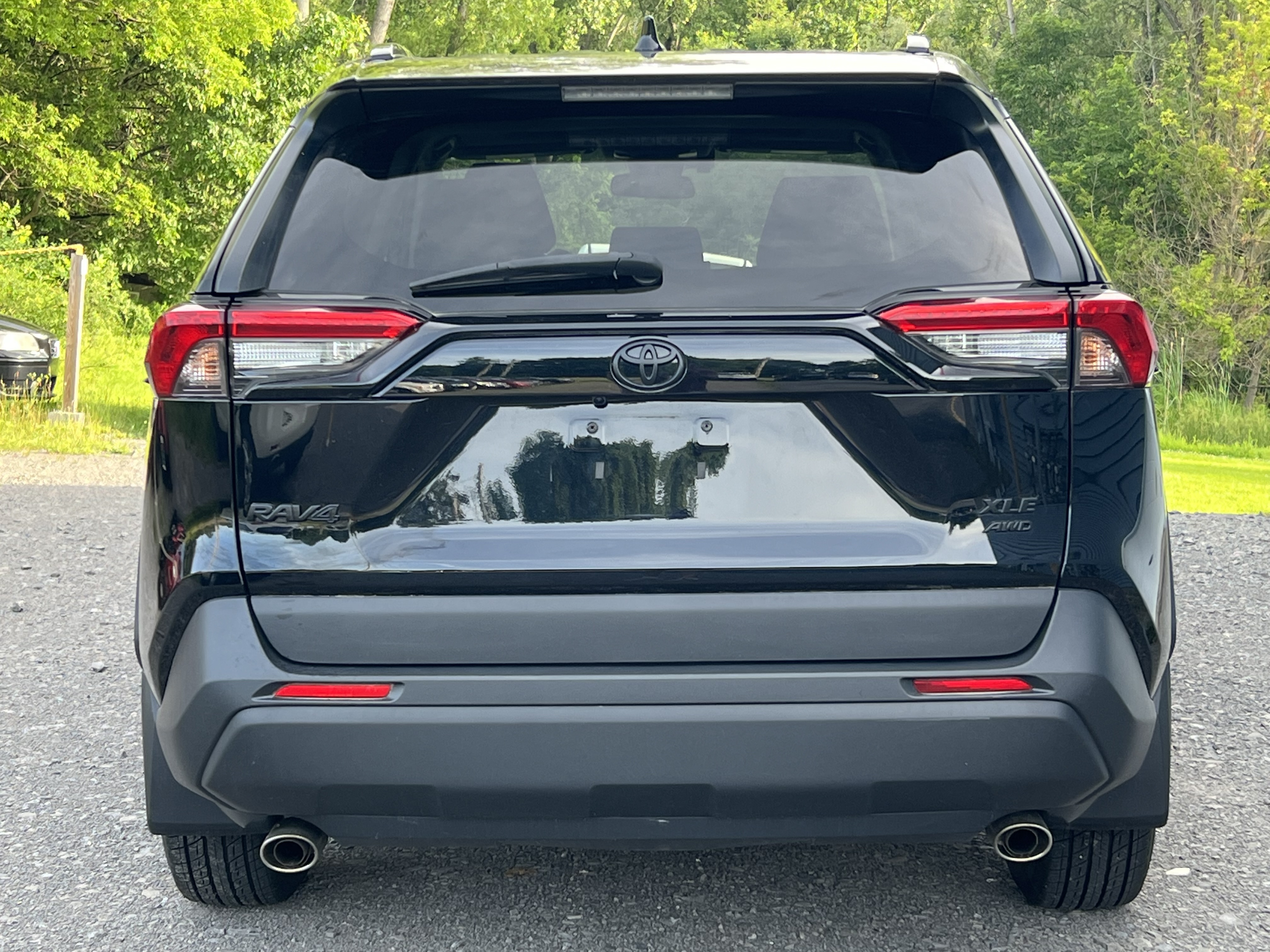 Used 2022 Toyota RAV4 AWD XLE w/ Convenience Package image 5