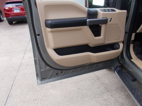 Used 2020 Ford F150 4x4 SuperCrew image 5