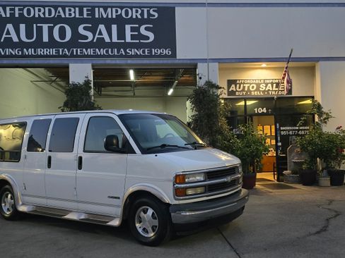Used 1999 Chevrolet Express 1500 image 1
