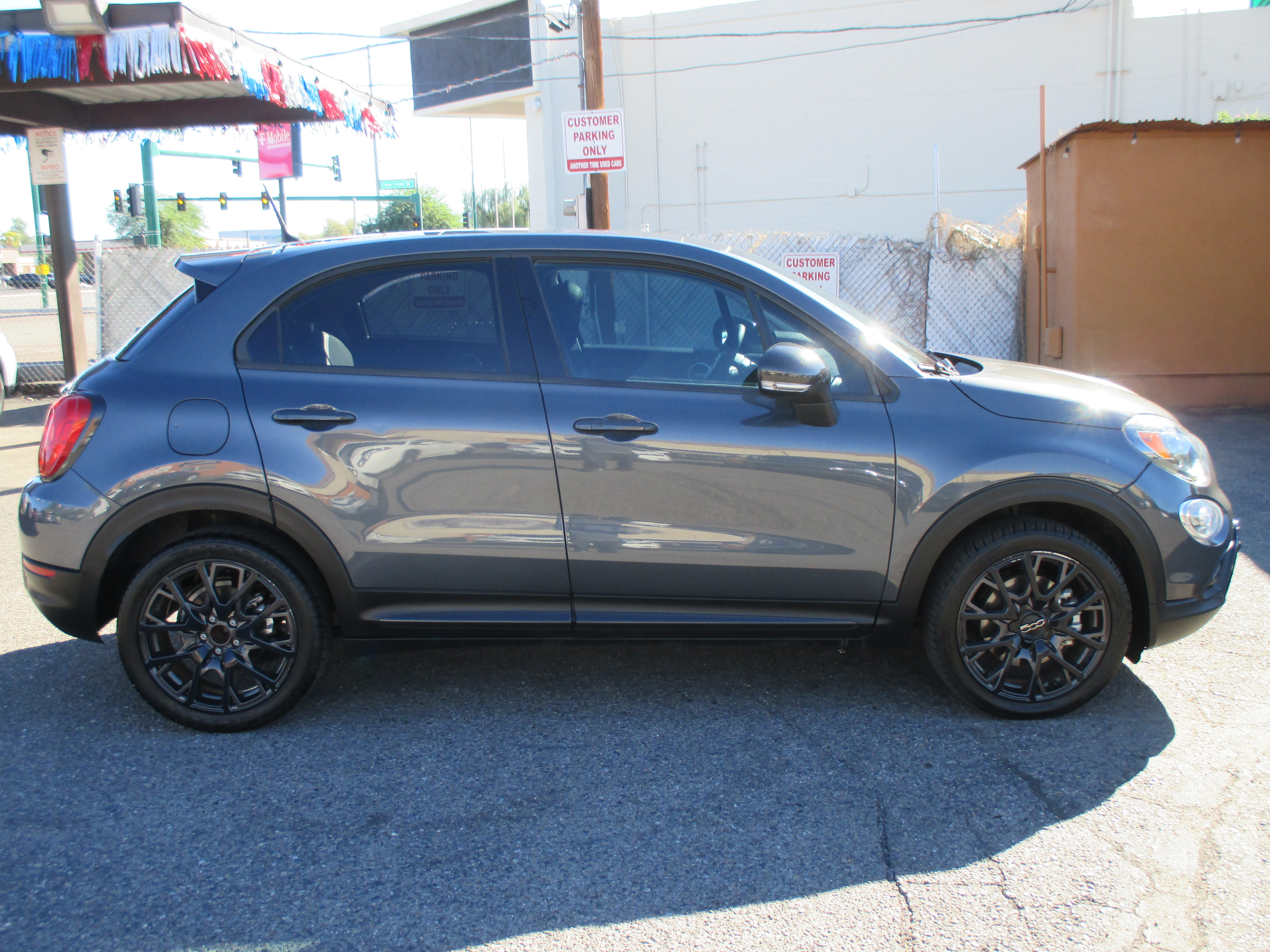 Used 2017 FIAT 500X Trekking Sport Utility 4D FWD image 1