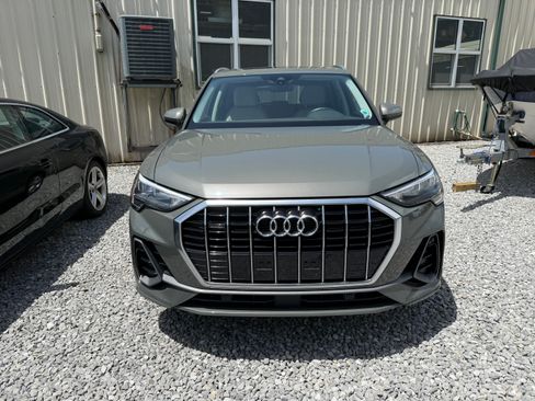 Used 2020 Audi Q3 quattro 2.0T Premium w/ S Line AWD/4WD image 5