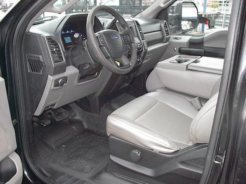 Used 2019 Ford F250 XL image 15