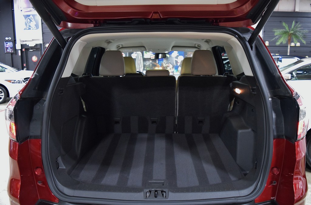 Used 2017 Ford Escape Titanium FWD image 20