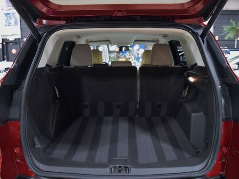 Used 2017 Ford Escape Titanium image 19