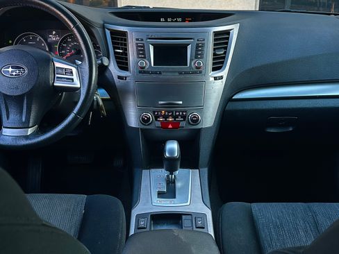 Used 2014 Subaru Outback 2.5i Premium Wagon 4D AWD/4WD image 25