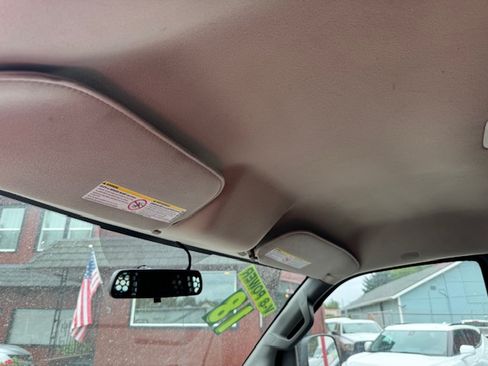 Used 2018 GMC Savana 2500 image 15