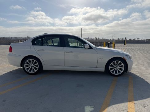 Used 2011 BMW 328i Sedan RWD image 15