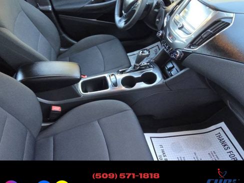 Used 2016 Chevrolet Cruze LT image 19