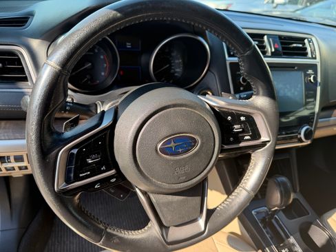 Used 2018 Subaru Outback 2.5i Limited AWD/4WD image 17