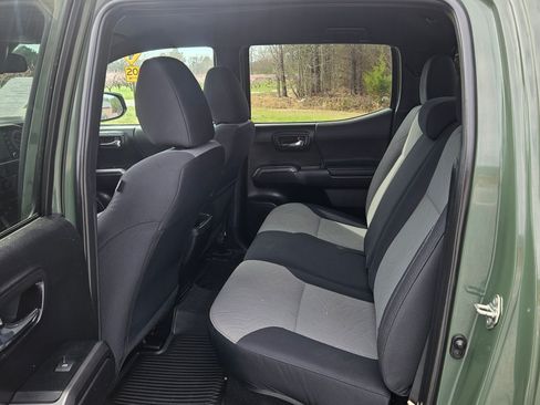 Used 2021 Toyota Tacoma image 12