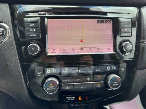 Used 2018 Nissan Rogue SL image 19