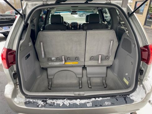 Used 2004 Toyota Sienna XLE image 20